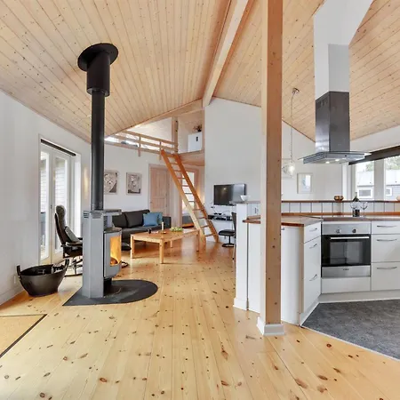 Karmen - 300m To The Fjord By Interhome Feriehus