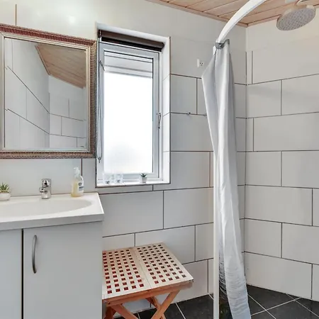 Karmen - 300m To The Fjord By Interhome *