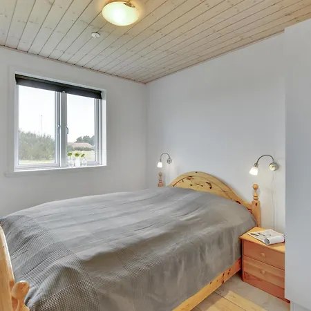 Karmen - 300m To The Fjord By Interhome *
